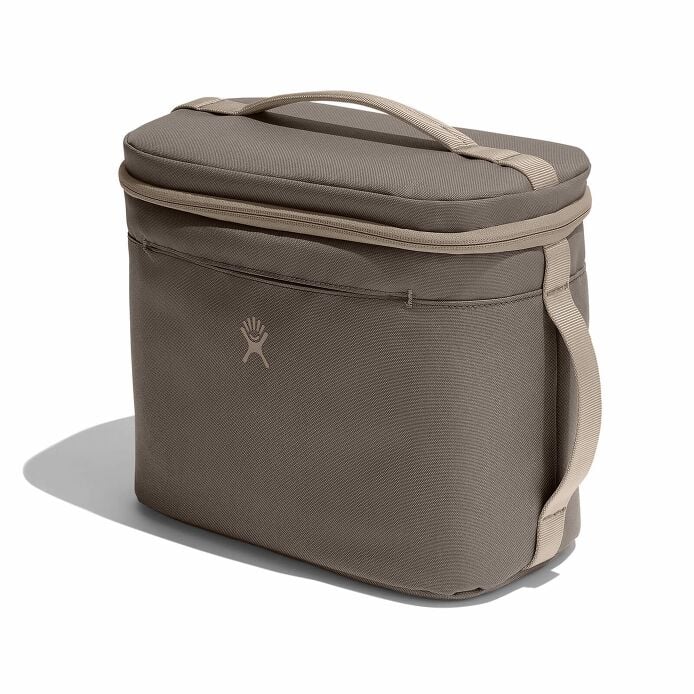 8-l-insulated-lunch-bag-q5 sl8217_8linsulatedlunchbag_sandpiper_angled.jpg