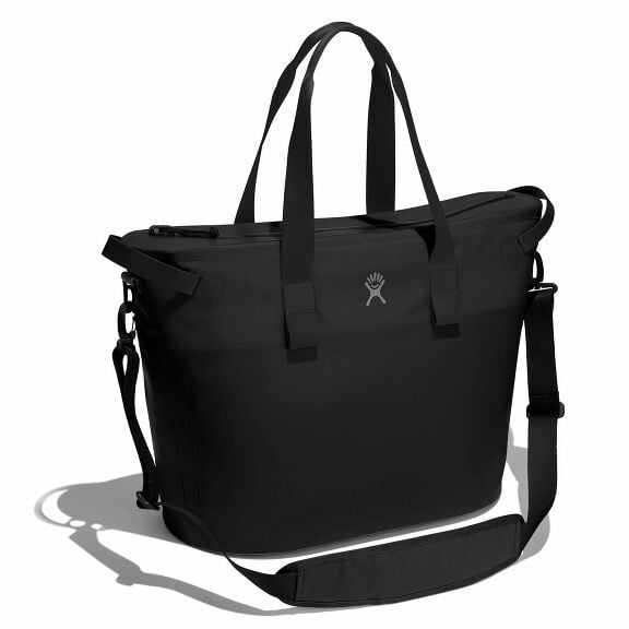 26-l-day-escapetm-tote-o7 26-l-day-escape-soft-cooler-tote-black-angled_1_1.jpg