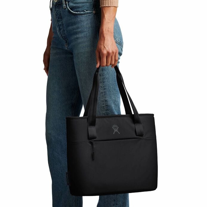 8-l-insulated-lunch-tote-h9 8l-tote-black-hb.jpg