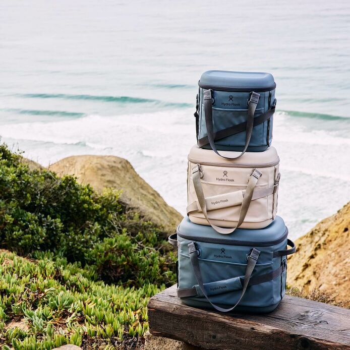 carryouttm-soft-cooler-15-l-u8 hf_carryout_bouwer_d1_l1_torrey_pines_still_life_0252_6.jpg