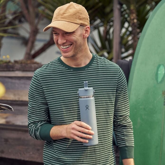 24-oz-wide-mouth-with-flex-straw-cap-d1 hf_s26_mcinnis_0232_13.jpg