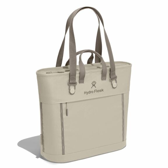 carryouttm-soft-cooler-tote-20-l-i5 midiit114-carryout-tote-20l-oat-angled.jpg